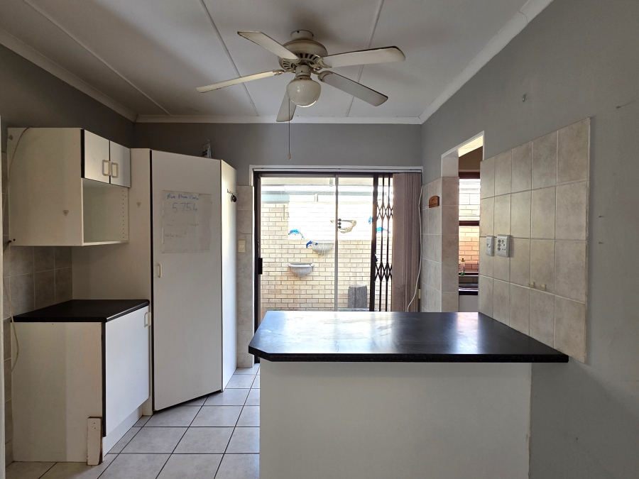 2 Bedroom Property for Sale in Jeffreys Bay Central Eastern Cape